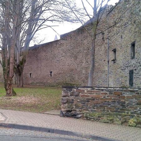 Ferienwohnung "An Der Stadtmauer" Andernach Exterior photo